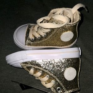 Toddler Hightop Converse sneakers